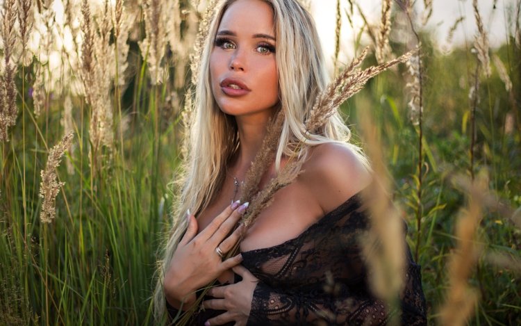 Красивые Деревенские девушки блондинки