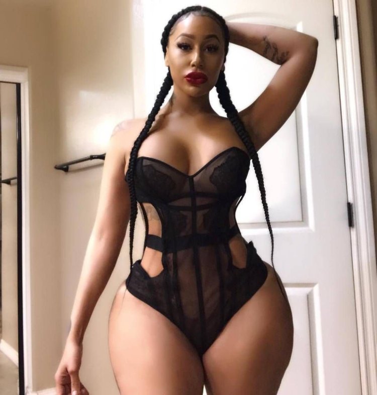 Азиаточки с широкими бедрами