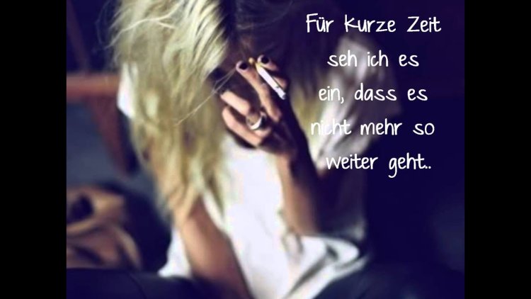 Блондинка плачет без лица