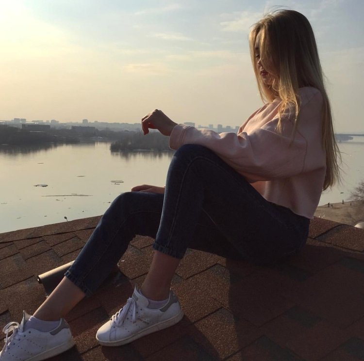 Топ Августина Мирная