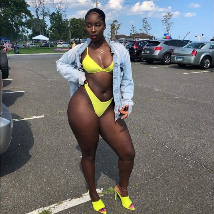 Черные женщины с большими попками