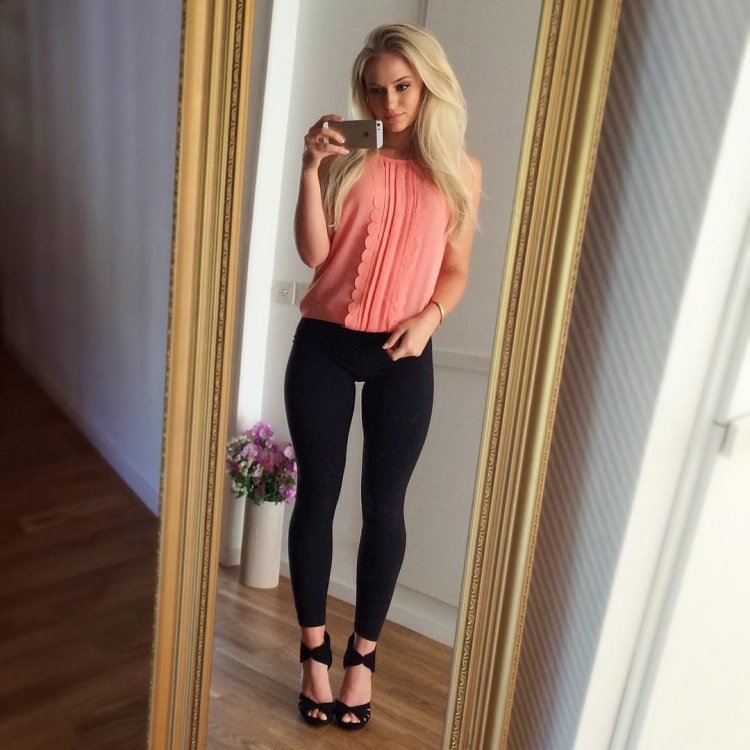 Анна Нистром feet