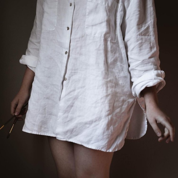 Девушка в мужской рубашке Эстетика