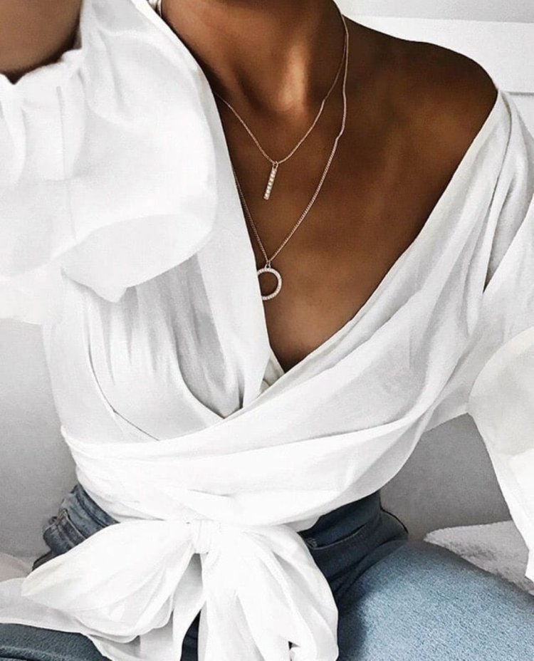 Селфи в белой рубашке