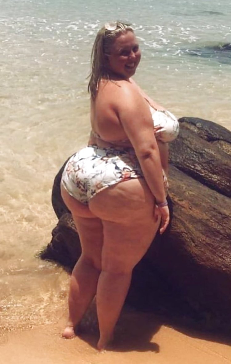 Джесси Роджерс в джинсах