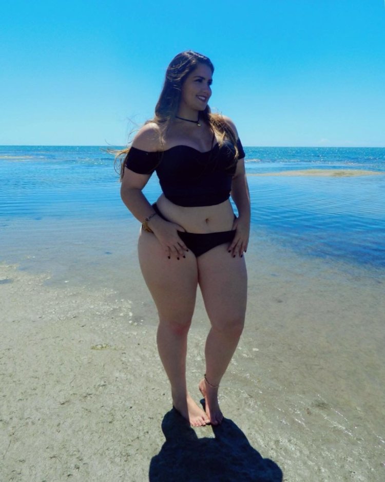 Блондинка фигурная