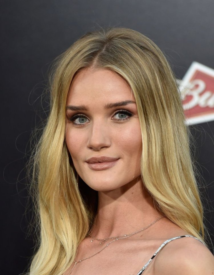 Роузи хантингтон-уайтли