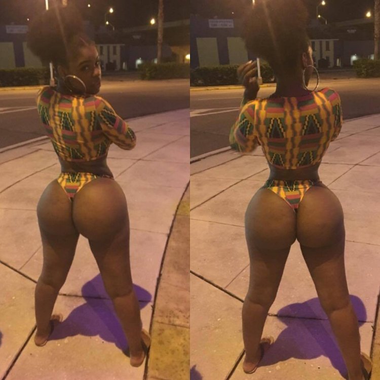 Девушки чернокожие с большой попой