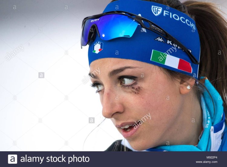 Лиза Виттоцци ноги