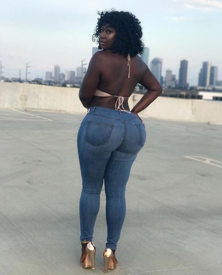 Gabriel Fox (@_blackgabbydoll)