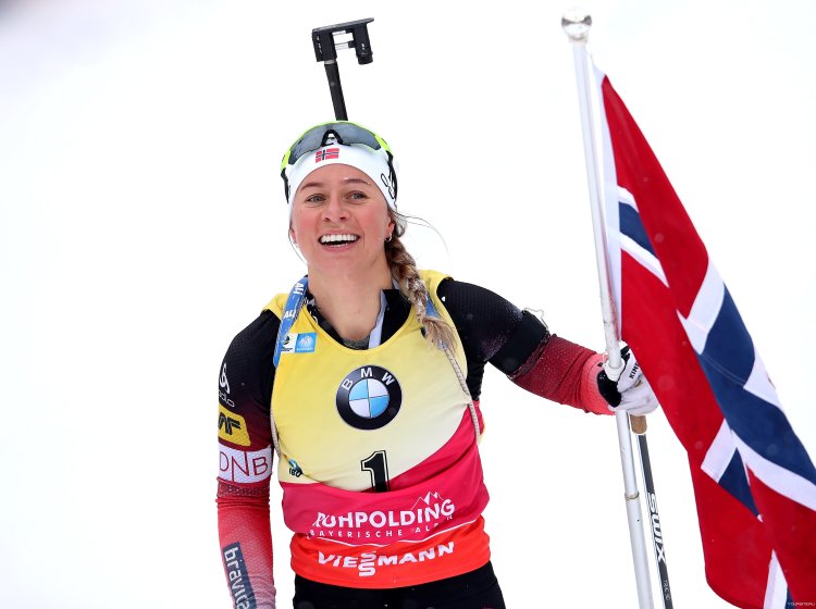 Норвежская биатлонистка Тирил Экхофф