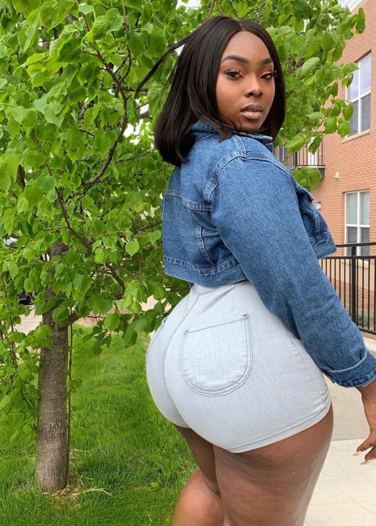 Большие попы африканок