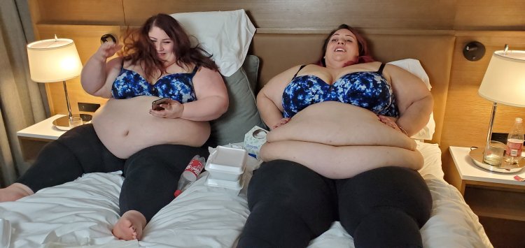 Каталина горских в купальнике модель плюс