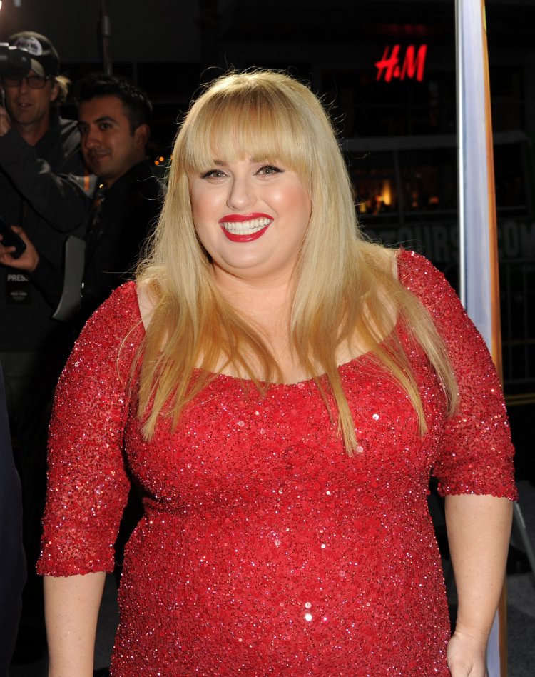 Толстая блондинка