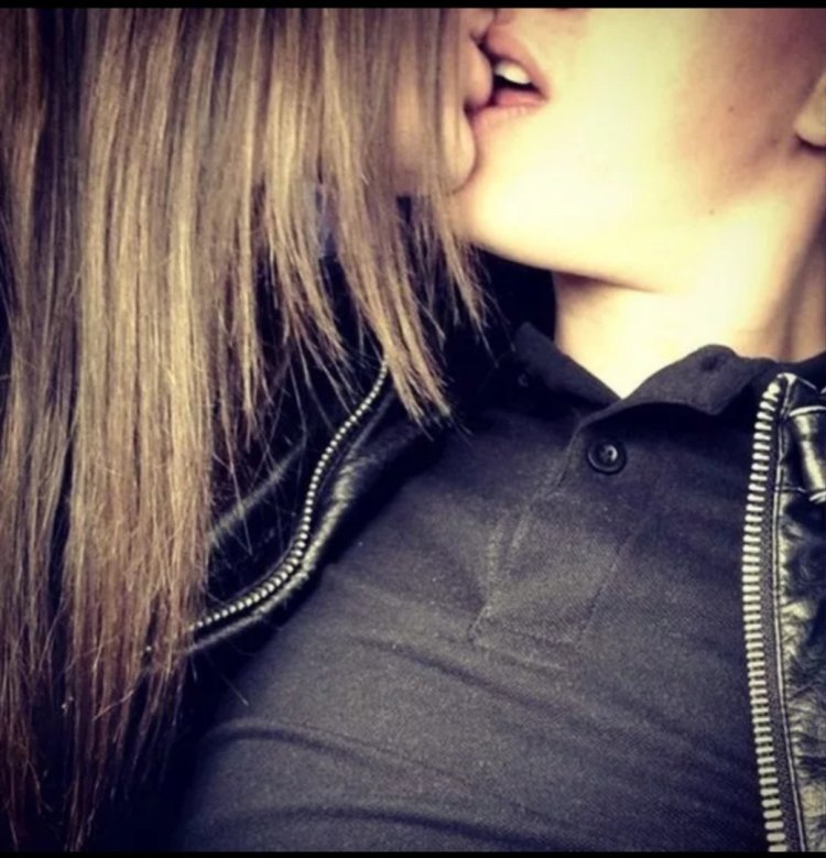 Девушка с парнем без ледца