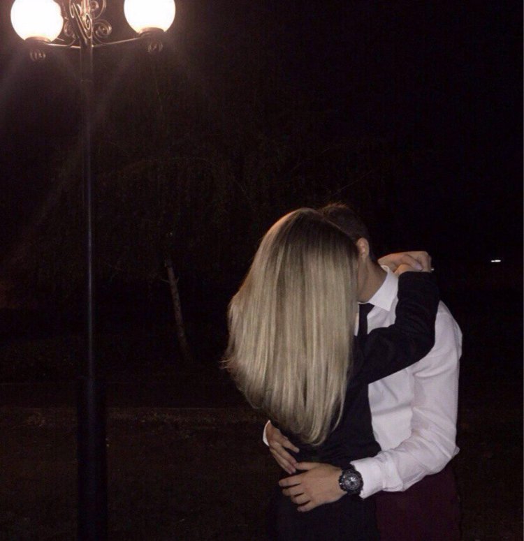 Блондинка ночью