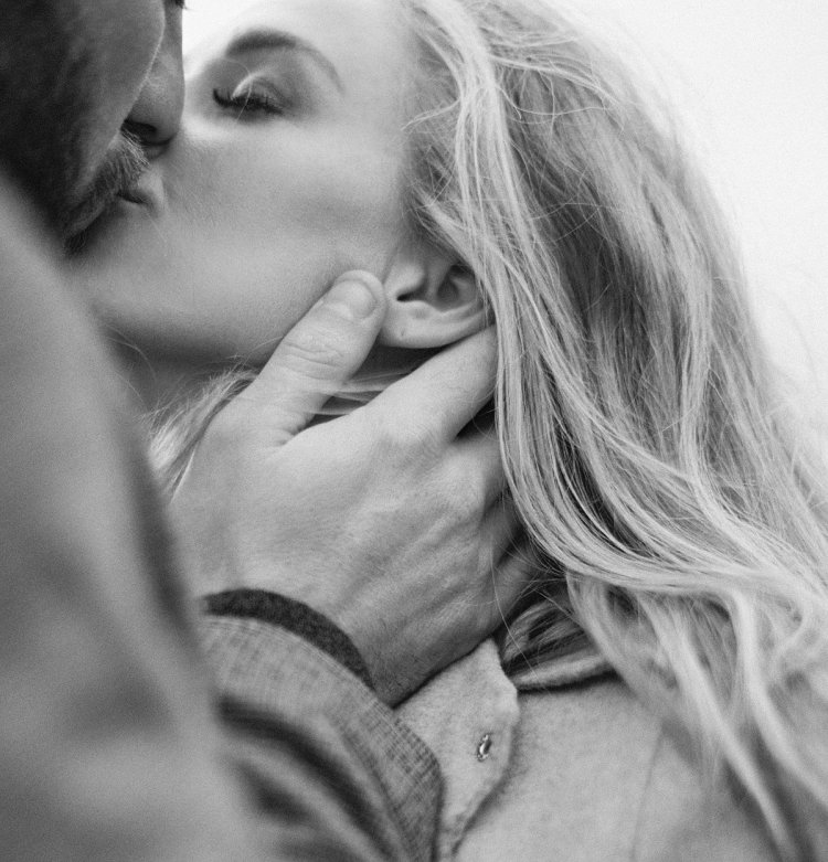 Нежное объятие