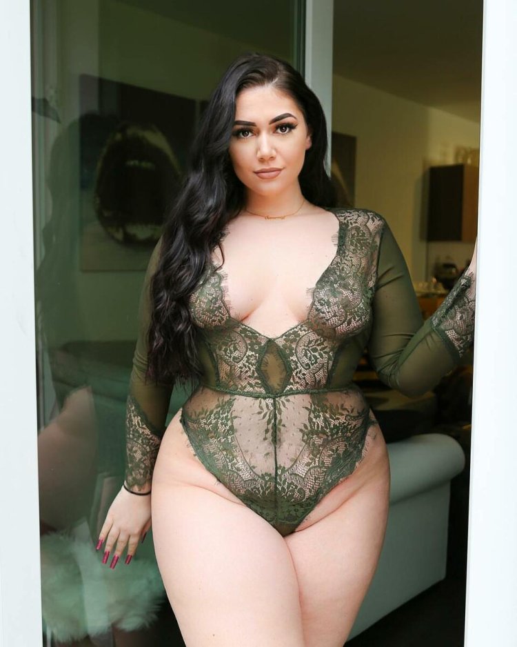 Booty большая