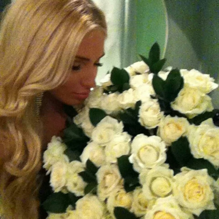 Алёна шишкова с розами