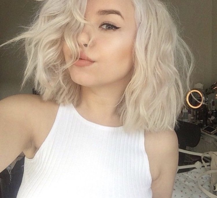 Платиновый блонд на короткие волосы