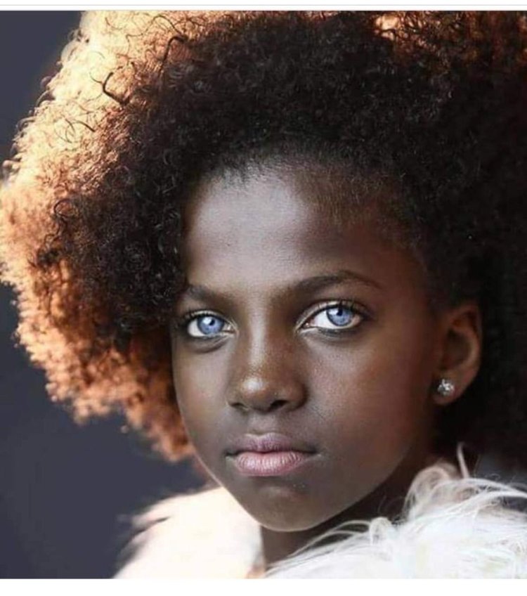 Темнокожие с голубыми глазами