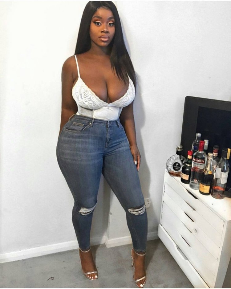 София Андерсон Биг асс