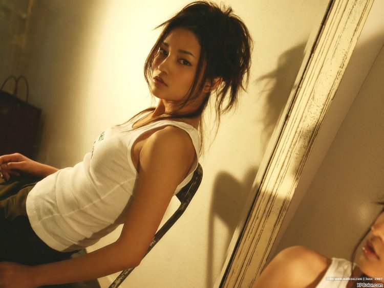 Мэйса Куроки фигура