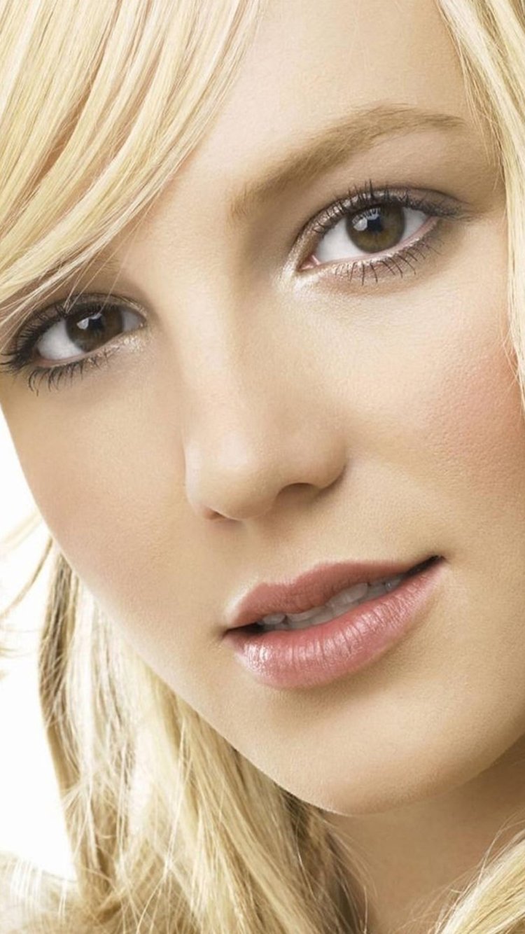 Бритни Спирс