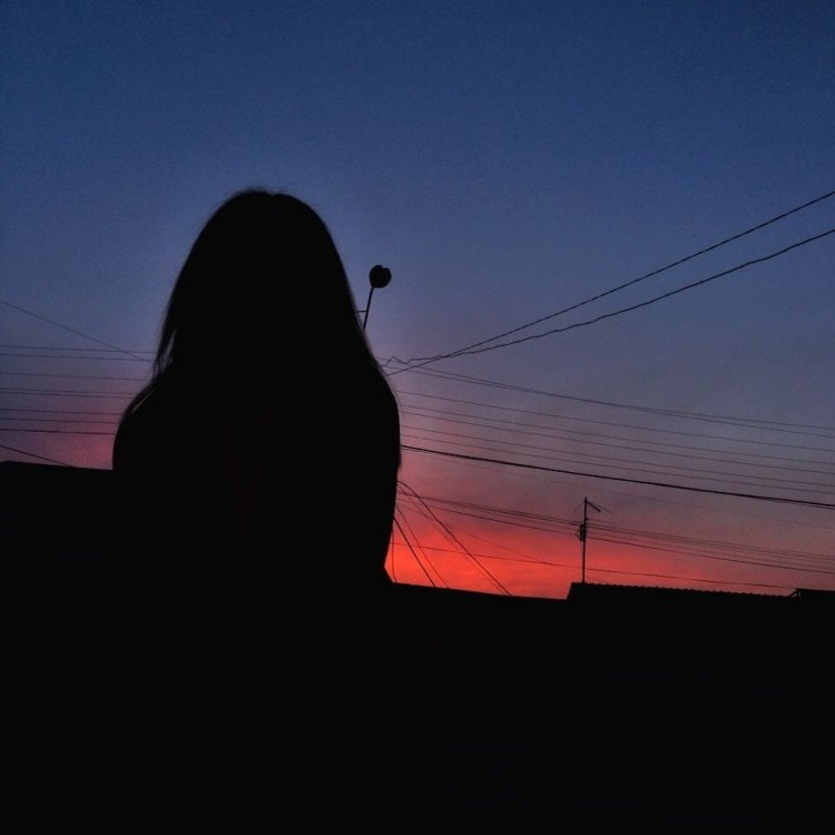 Грустные авы для девушек без лица