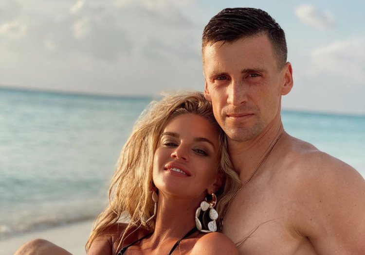 Сергей Песьяков вратарь жена