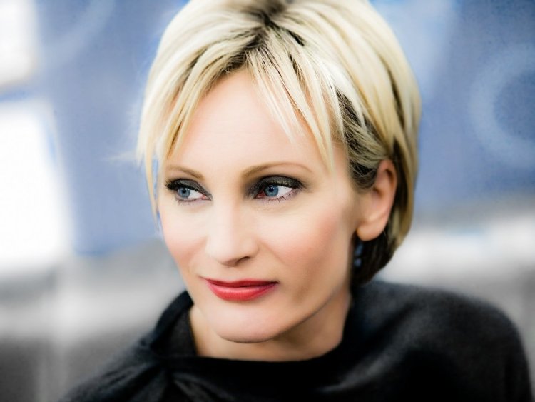 Французская певица Патрисия Каас