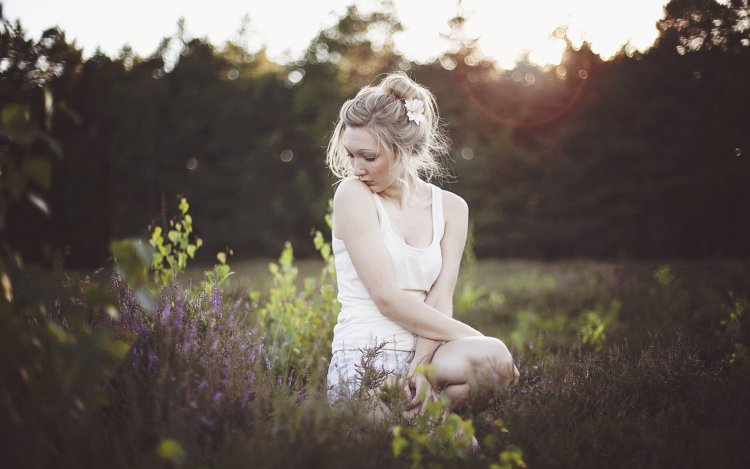 Блондинка на Поляне