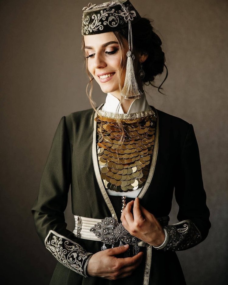 Крымский татарин татарка нац одежда