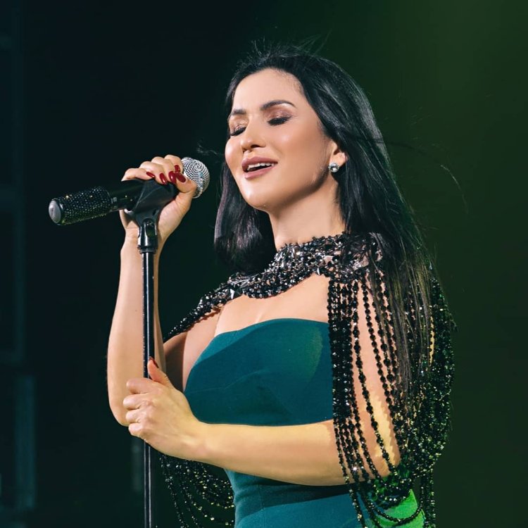 Певица бадретдинова