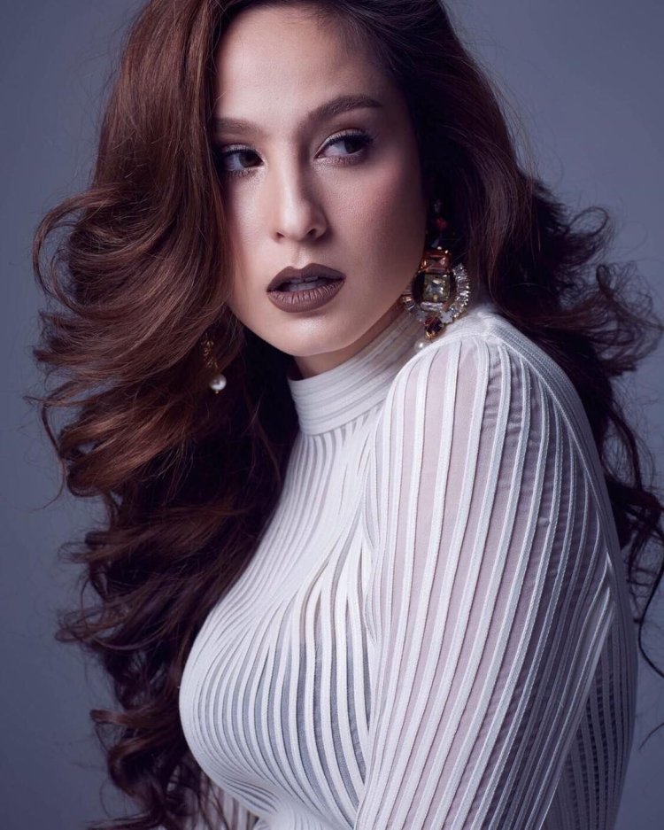 Азия певица