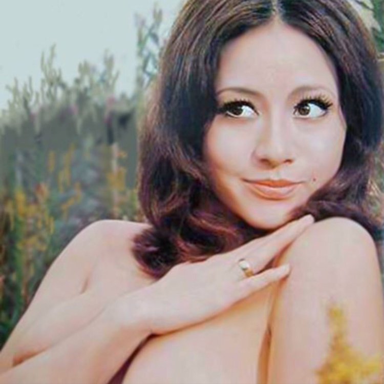 Актриса Рейко Айк