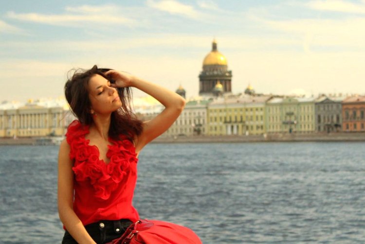 Красивые девушки Санкт-Петербурга