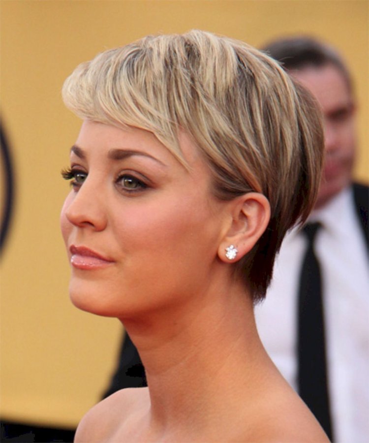 Кейли Куоко стрижка