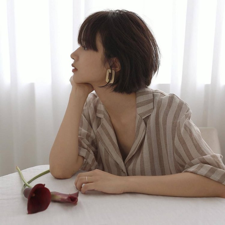 Красивые брюнетки с короткими волосами