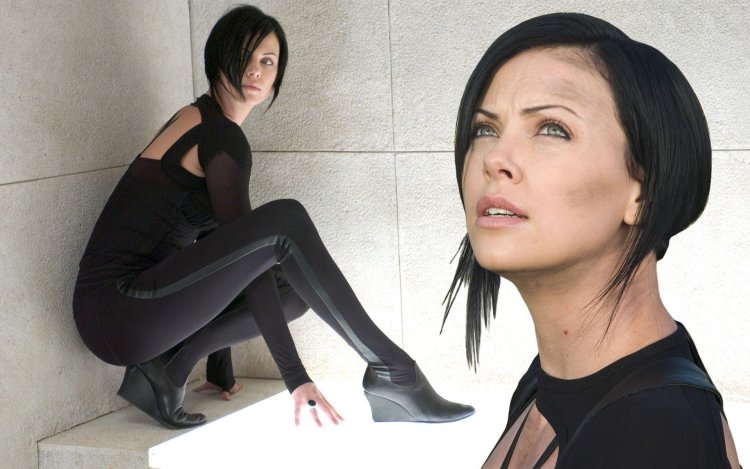 Стрижка Шарлиз Терон в Эон Флакс