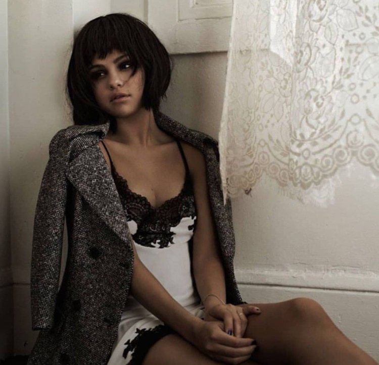 Селена гомес каре