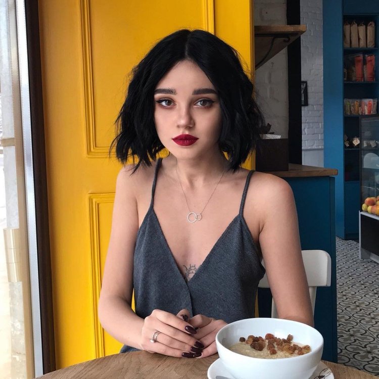 Сара блогерша