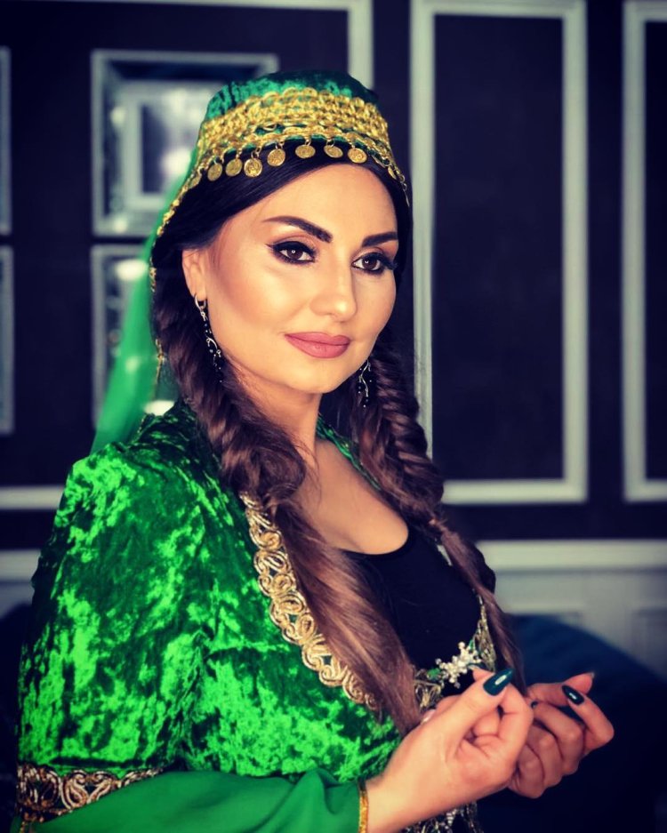 Азербайджанская певица сабням