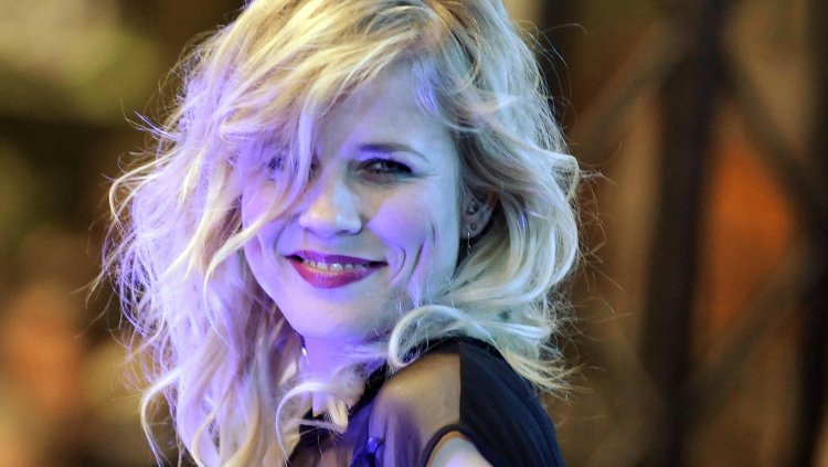 Илзе певица Деланж