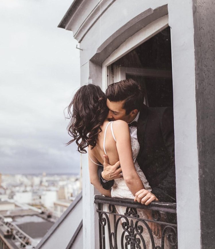 Парочка со спины