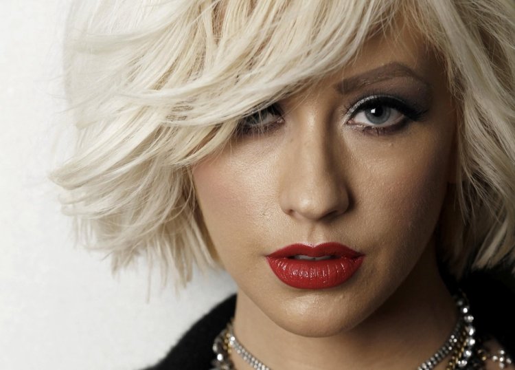 Кристина Агилера блонд