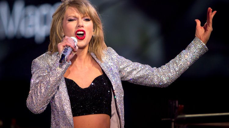 Тейлор Свифт испуг