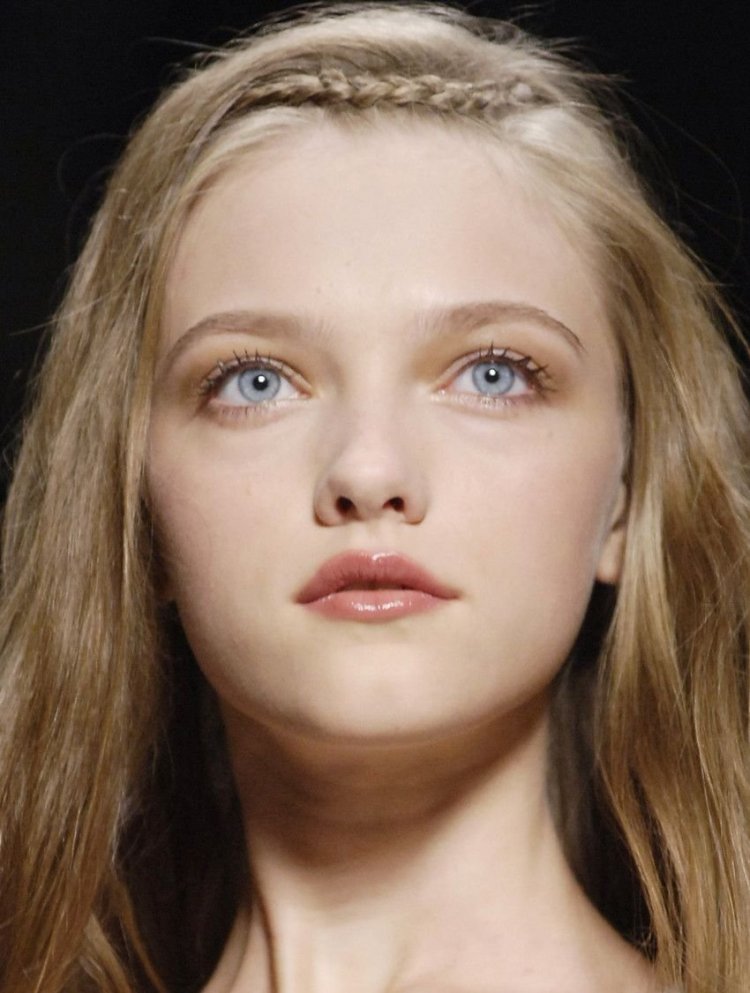 Влада Рослякова