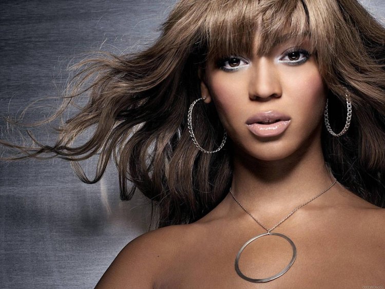 Мулатка певица Америка