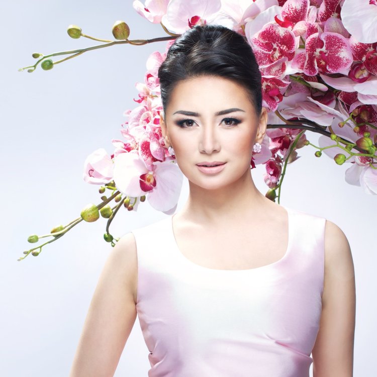 Казахская певица Мадина